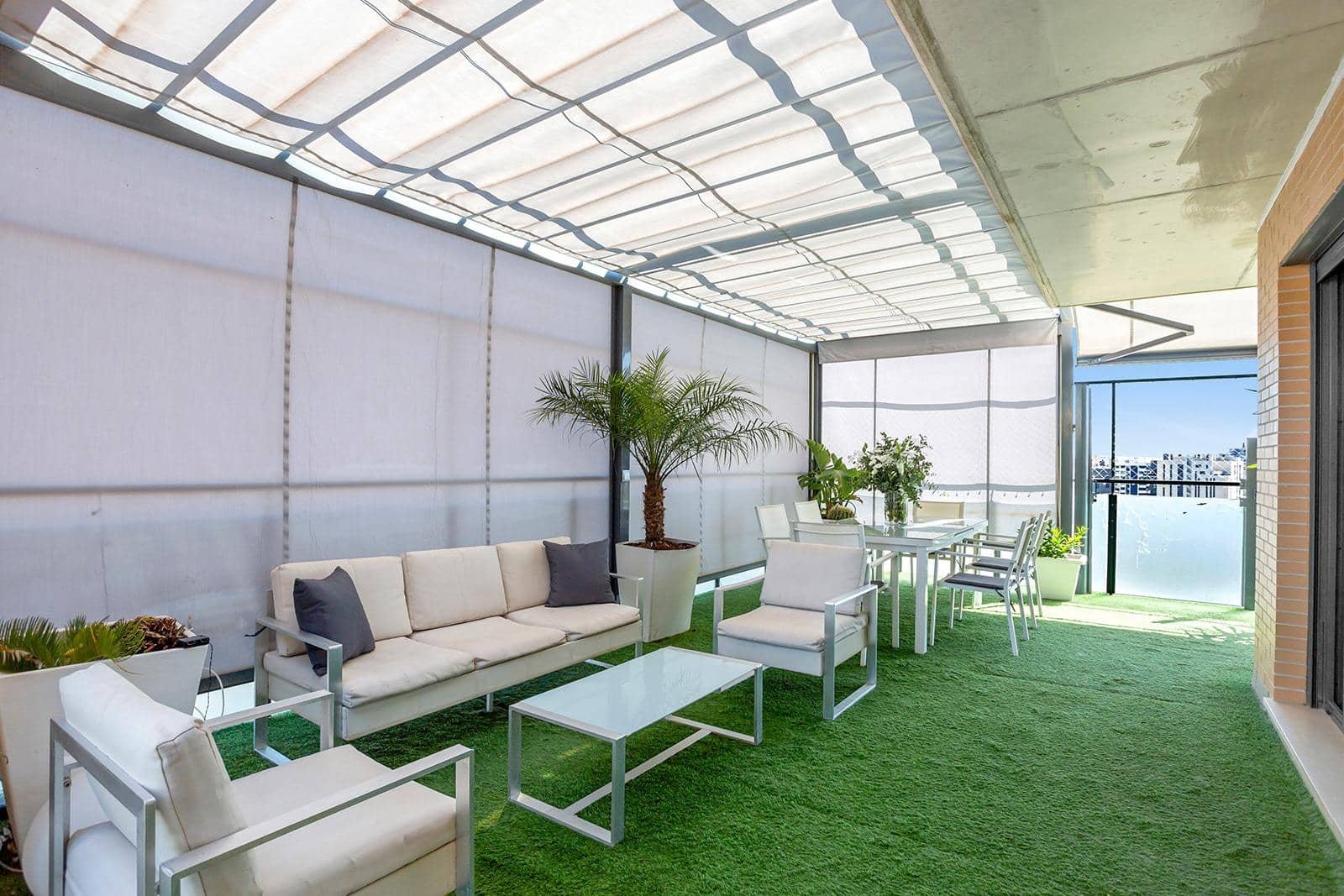 3 bedroom Penthouse for sale in Alicante / Alacant city with pool - € 1,100,000 (Ref: 9701622)