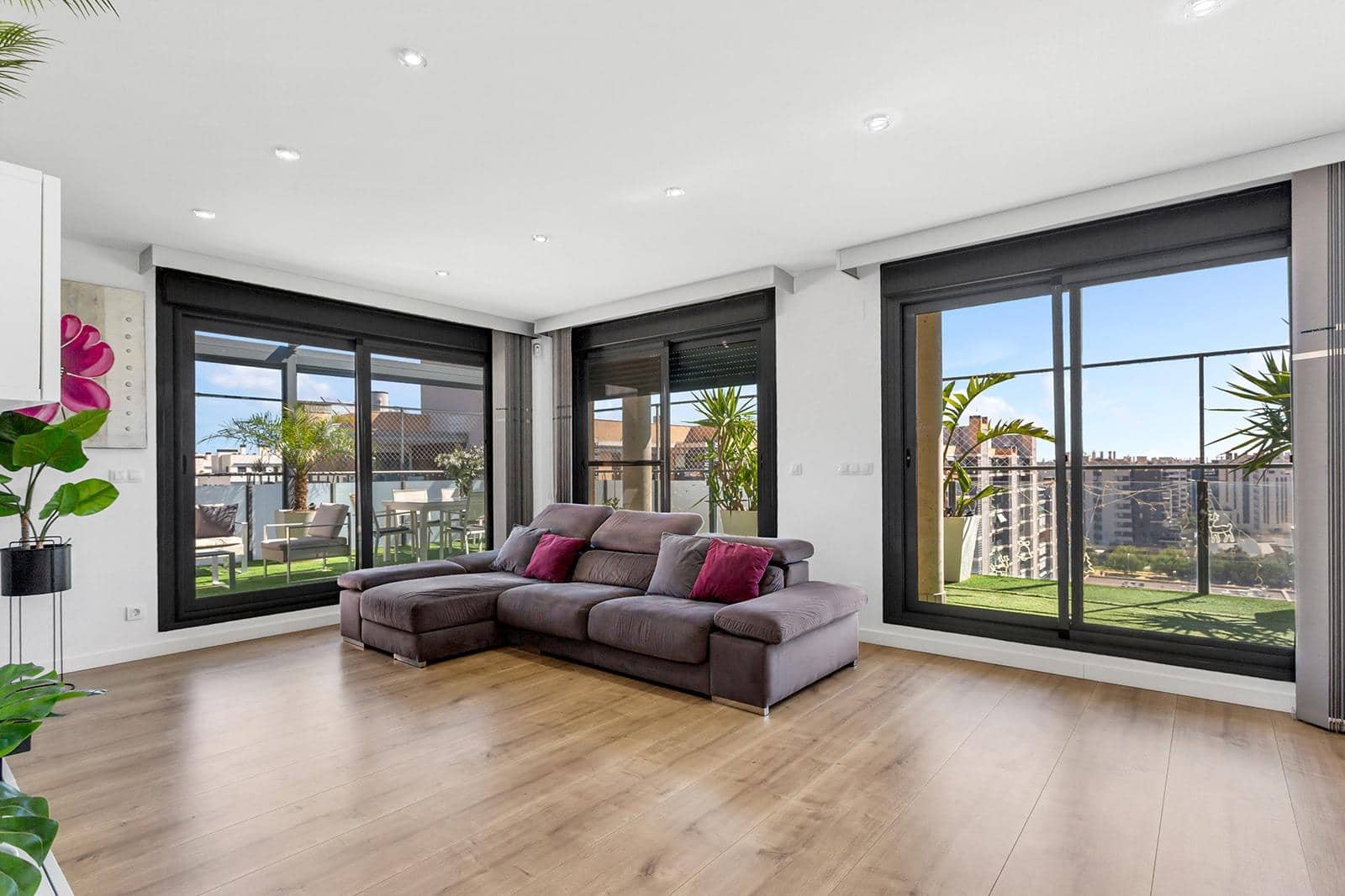 3 bedroom Penthouse for sale in Alicante / Alacant city with pool - € 1,100,000 (Ref: 9701622)