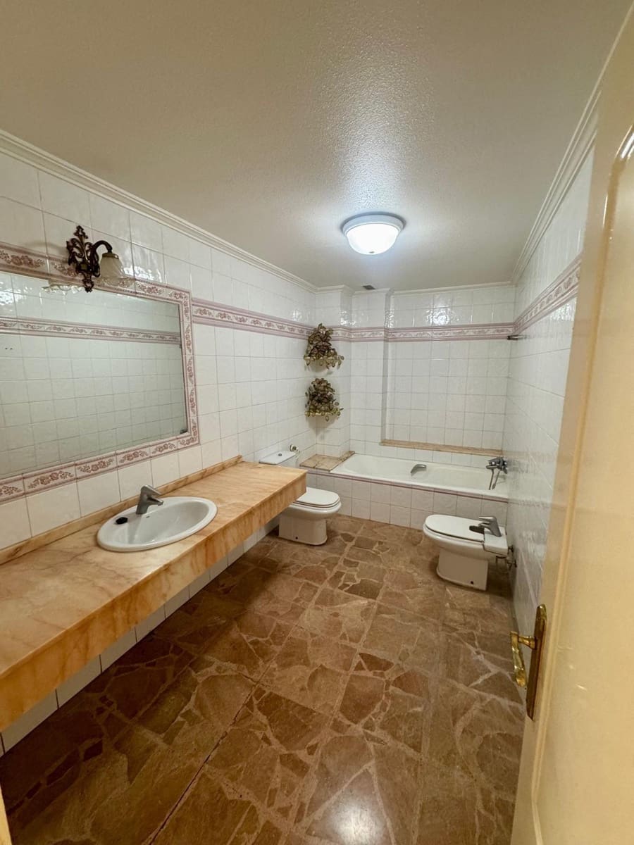 5 sypialnia Apartament na sprzedaż w Torrevieja - 255 000 € (Ref: 9726638)