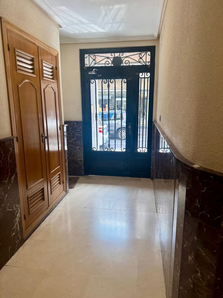 5 sypialnia Apartament na sprzedaż w Torrevieja - 255 000 € (Ref: 9726638)