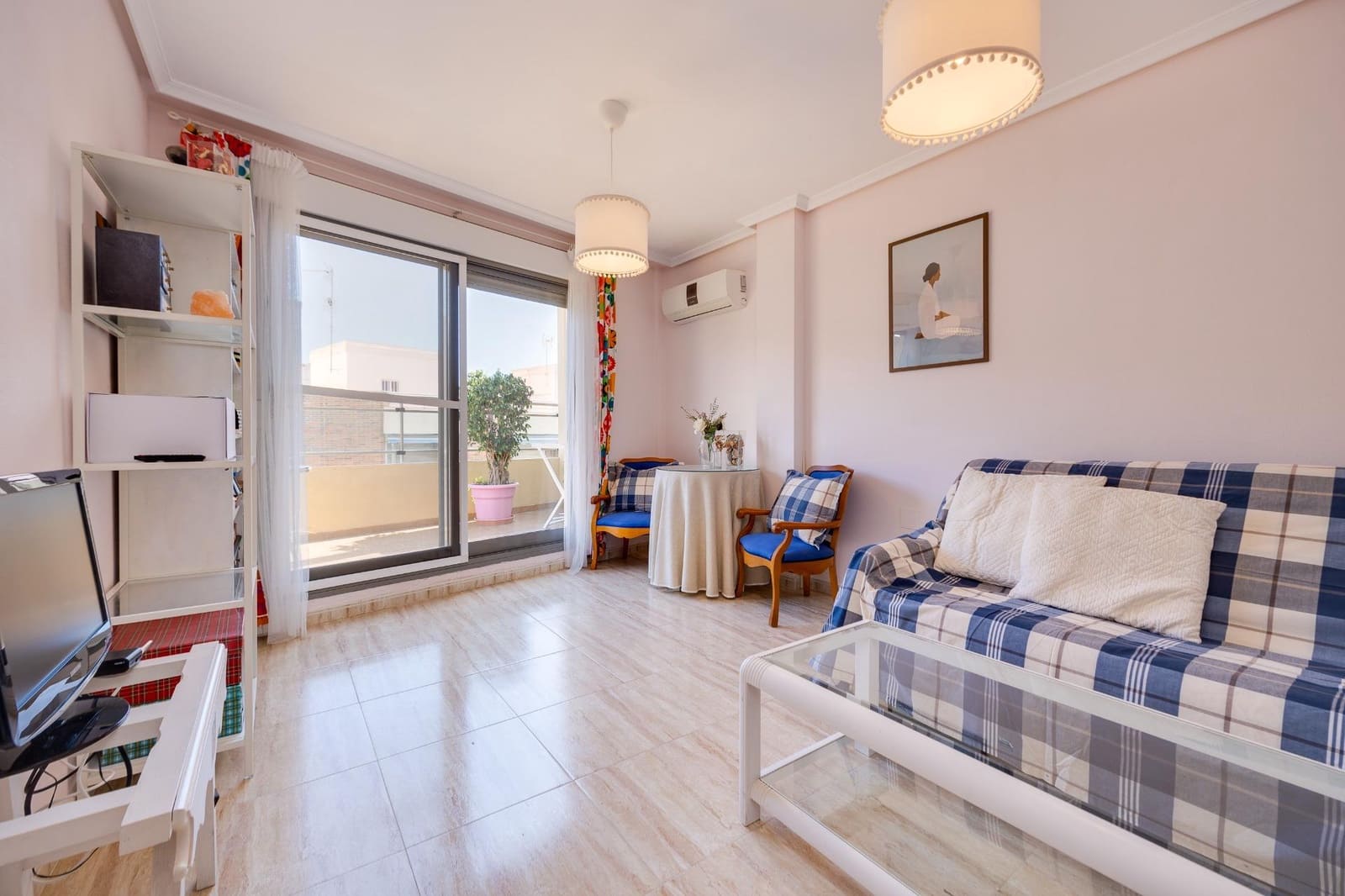 2 bedroom Penthouse for sale in Torrevieja - € 175,000 (Ref: 9732089)