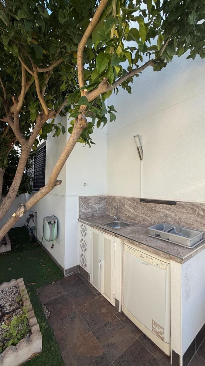 Adosado de 3 habitaciones en Aguas Nuevas en venta con piscina - 349.900 € (Ref: 9843386)