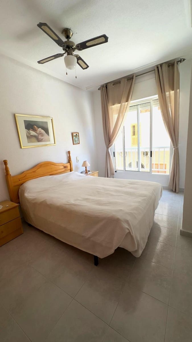 2 Zimmer Apartment zu verkaufen in Torrevieja mit Garage - 139.000 € (Ref: 9846226)