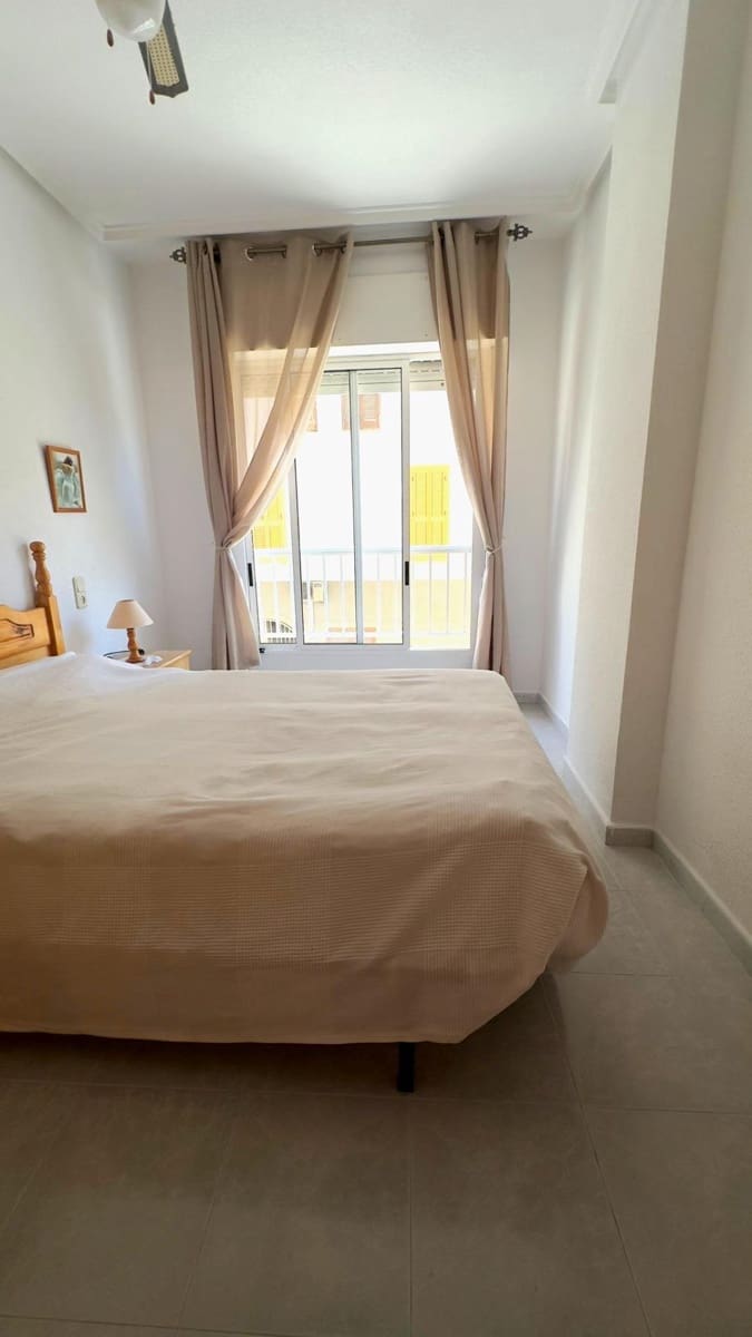 2 Zimmer Apartment zu verkaufen in Torrevieja mit Garage - 139.000 € (Ref: 9846226)