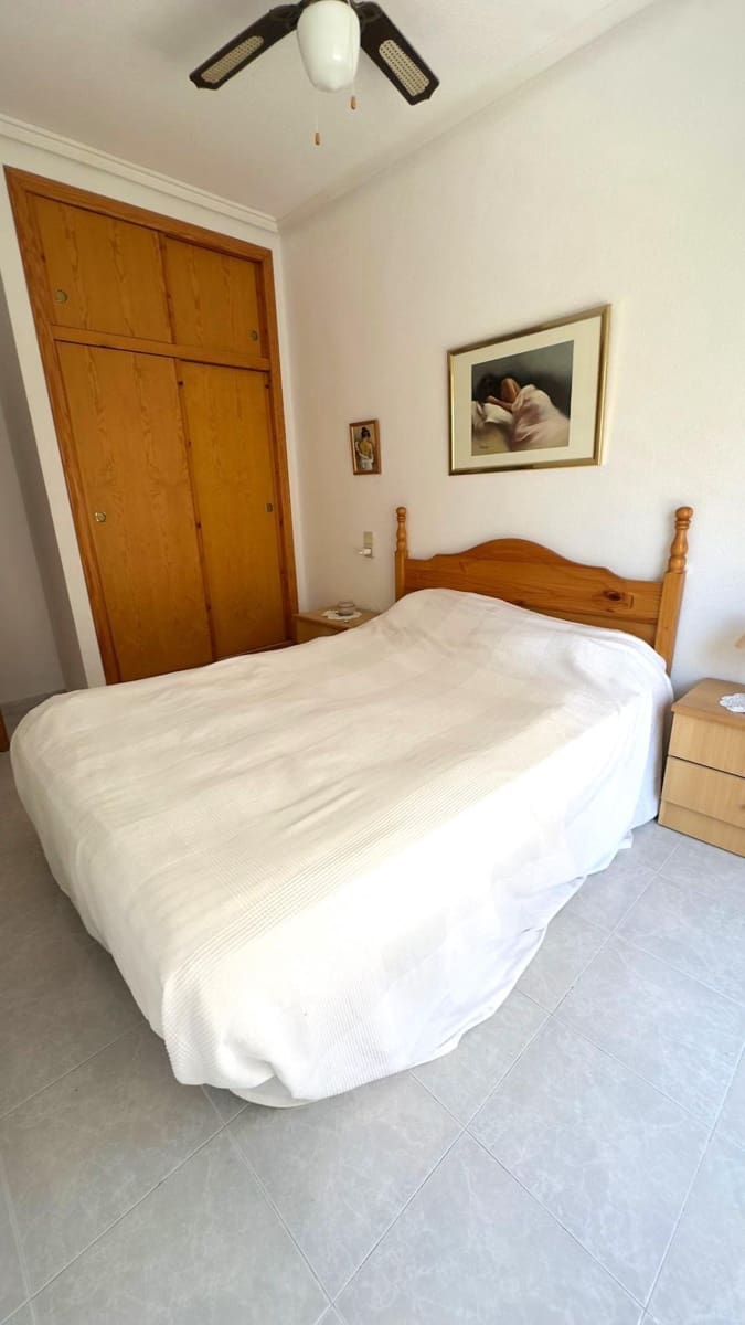 2 Zimmer Apartment zu verkaufen in Torrevieja mit Garage - 139.000 € (Ref: 9846226)