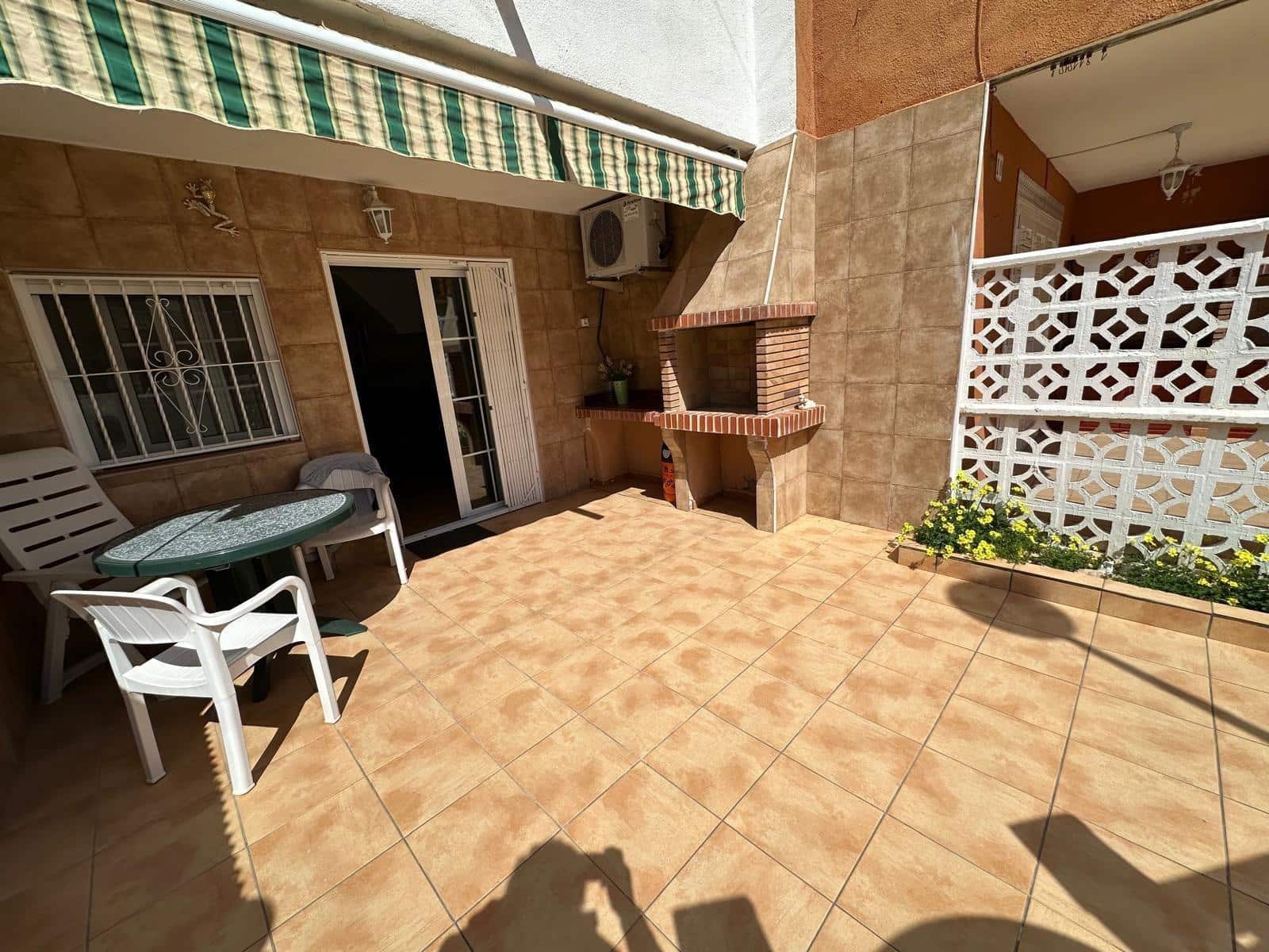 2 sypialnia Dom szeregowy na sprzedaż w Torrevieja - 156 000 € (Ref: 9881934)