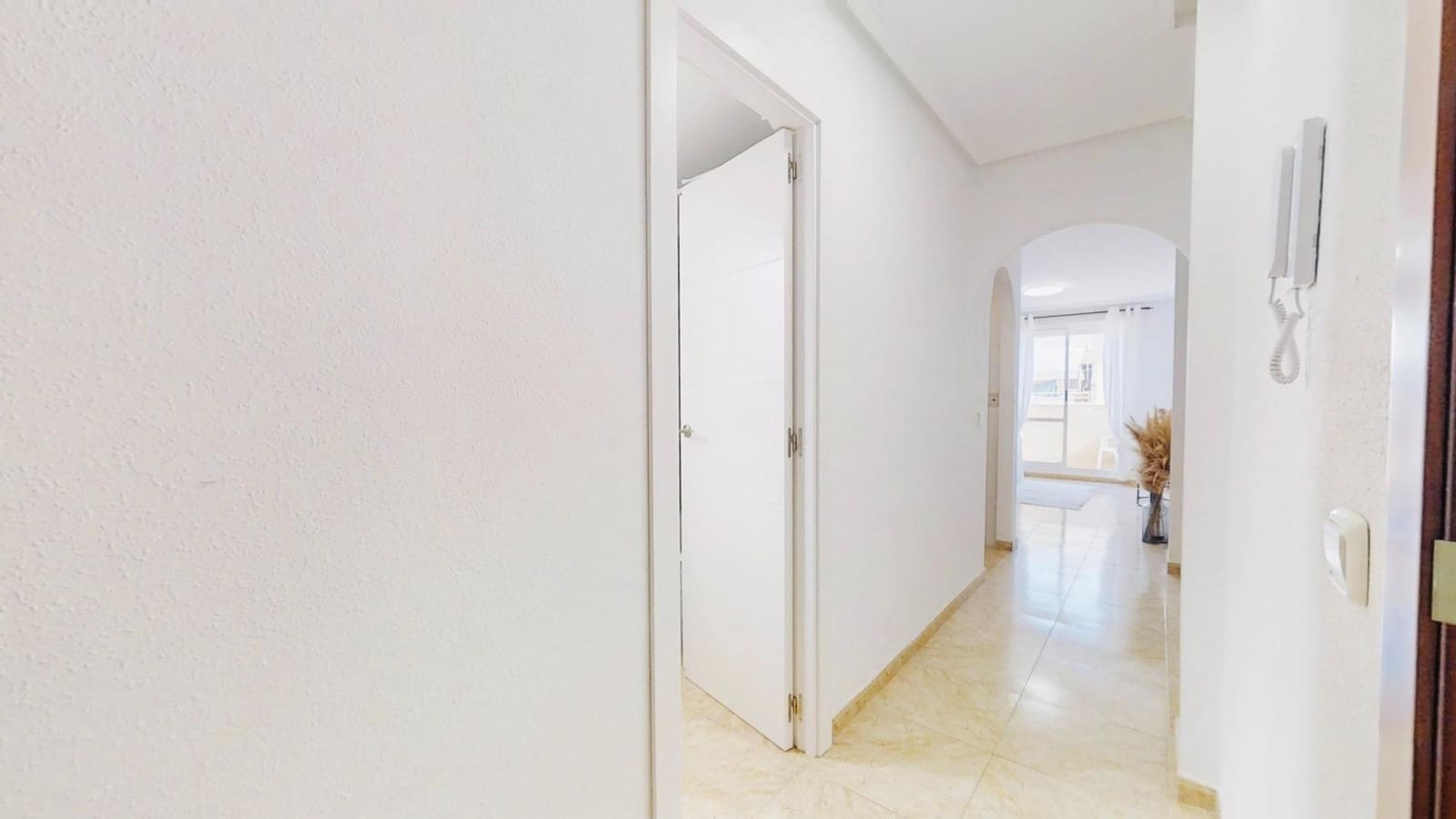 2 sovrum Takvåning till salu i Torrevieja med pool - 136 500 € (Ref: 9929397)