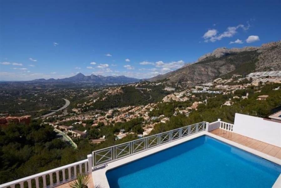 4 sovrum Villa till salu i Altea med pool - 895 000 € (Ref: 3404585)