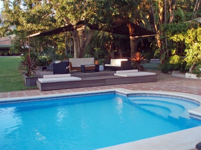 8 soverom Villa til salgs i Golden Mile, Marbella med svømmebasseng garasje - € 10 500 000 (Ref: 4500118)