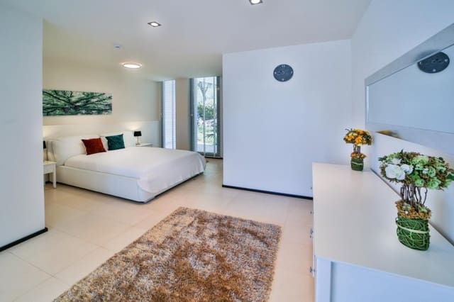 5 slaapkamer Rijtjeshuis te koop in Sierra Blanca, Marbella met zwembad garage - € 2.800.000 (Ref: 6571834)