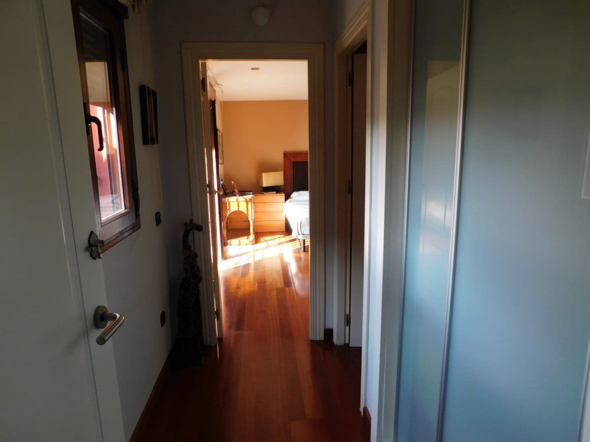 6 soveværelse Villa til salg i Torrevieja med swimmingpool - € 1.498.000 (Ref: 6571947)