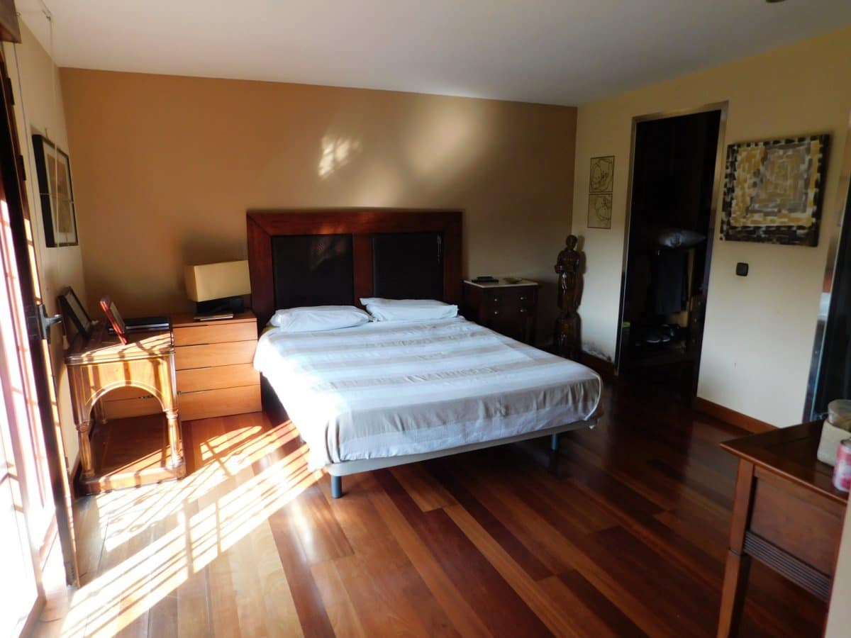 6 soveværelse Villa til salg i Torrevieja med swimmingpool - € 1.498.000 (Ref: 6571947)