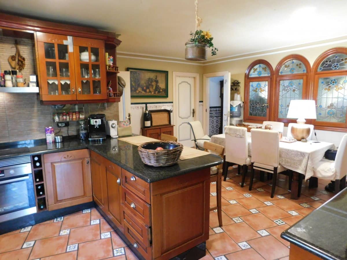 6 soveværelse Villa til salg i Torrevieja med swimmingpool - € 1.498.000 (Ref: 6571947)