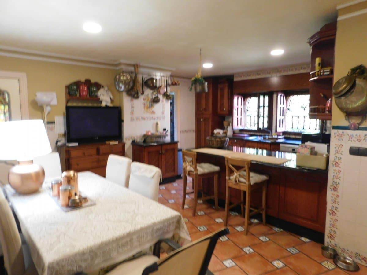 6 soveværelse Villa til salg i Torrevieja med swimmingpool - € 1.498.000 (Ref: 6571947)