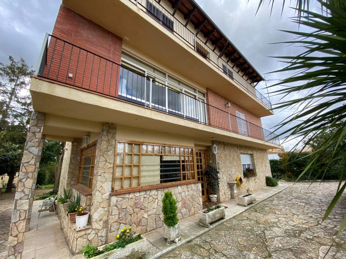 5 soverom Finca/Herregård til salgs i Vidreres med garasje - € 470 000 (Ref: 6572053)