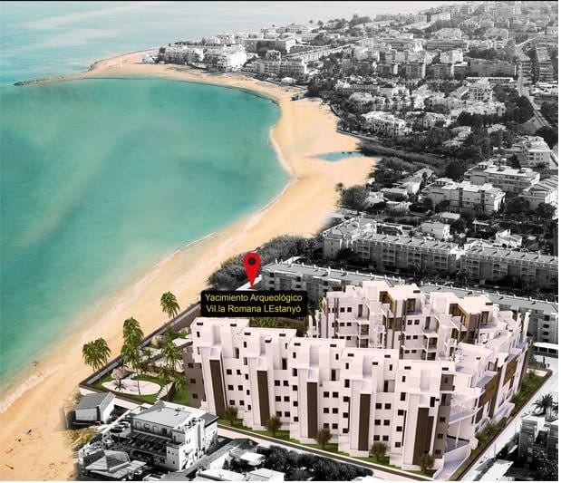 4 bedroom Apartment for sale in Denia with pool - € 365,000 (Ref: 6572078)