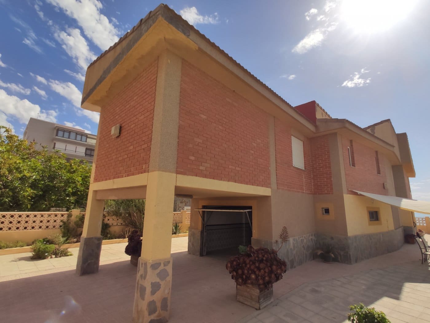 7 sypialnia Willa na sprzedaż w Guardamar del Segura z garażem - 759 000 € (Ref: 6940180)