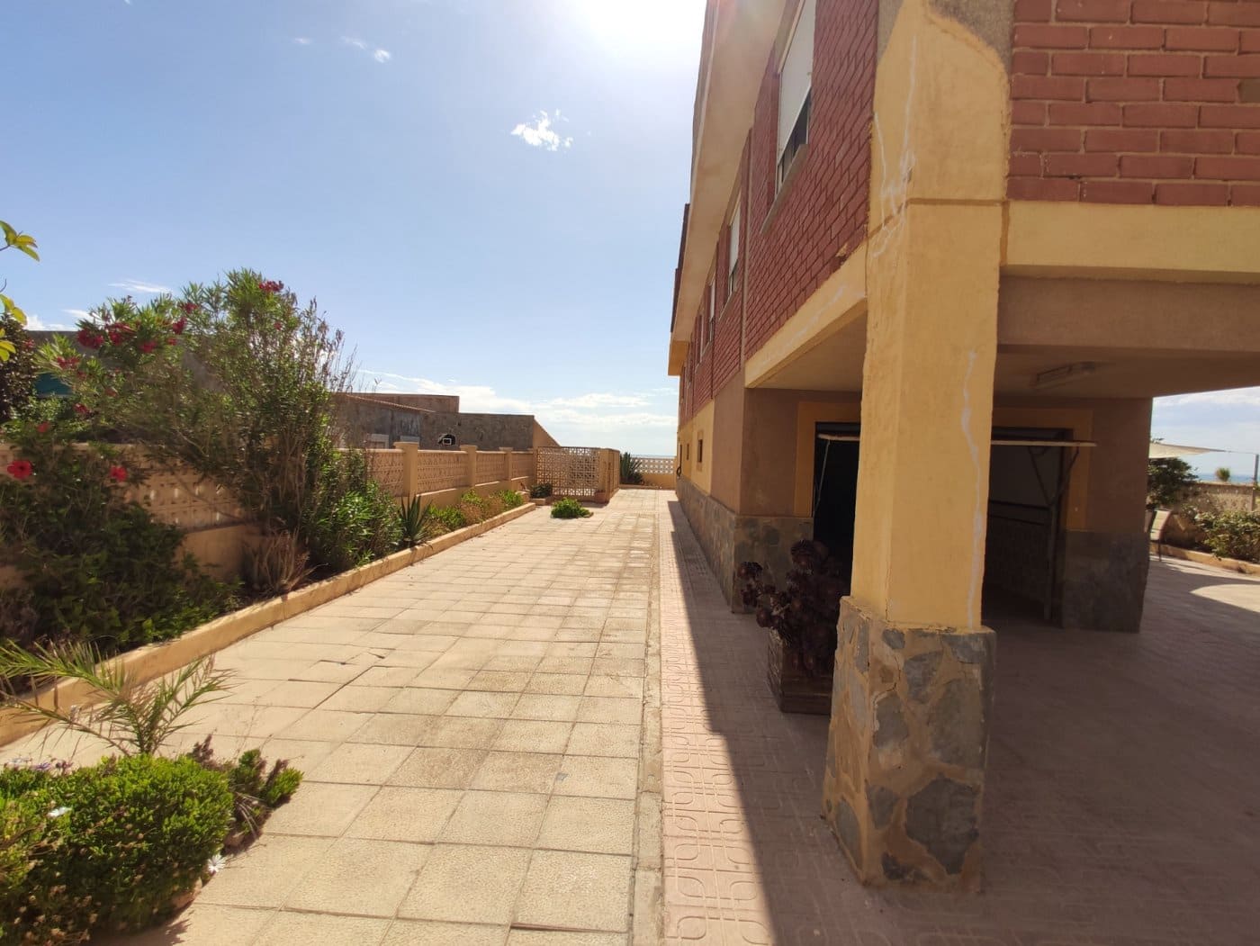 7 sypialnia Willa na sprzedaż w Guardamar del Segura z garażem - 759 000 € (Ref: 6940180)