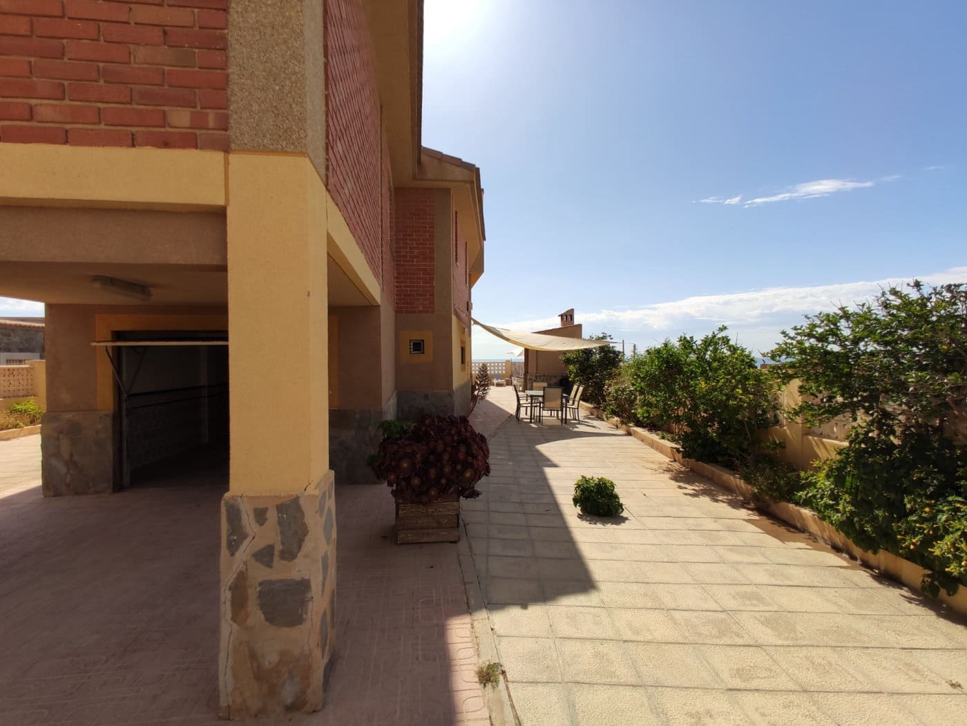 7 sypialnia Willa na sprzedaż w Guardamar del Segura z garażem - 759 000 € (Ref: 6940180)