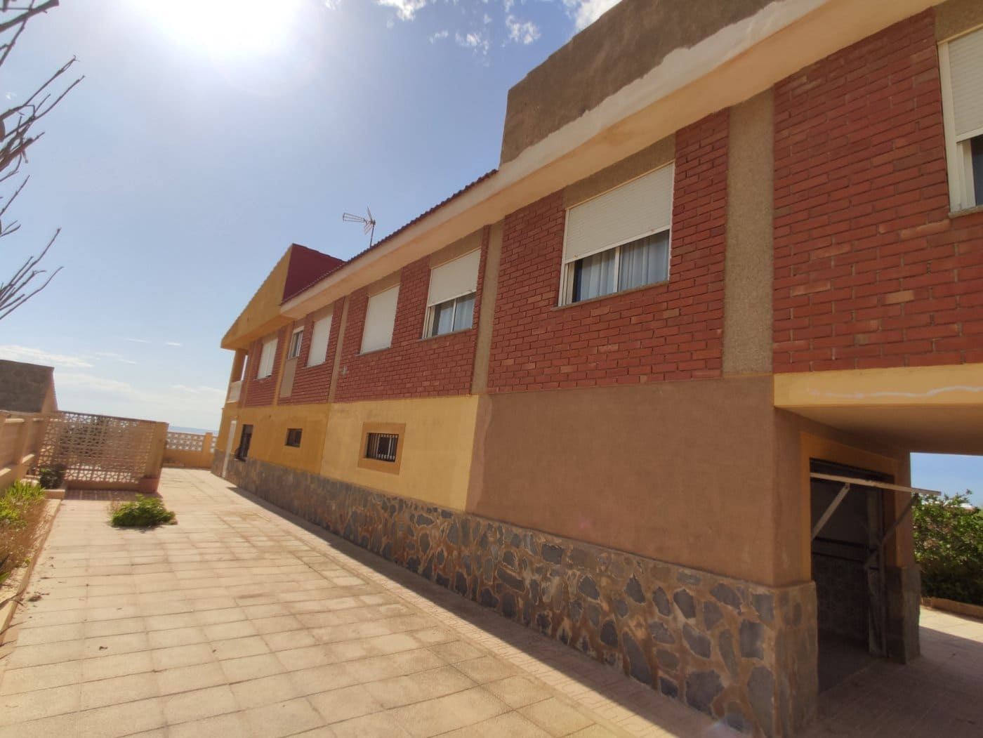 7 sypialnia Willa na sprzedaż w Guardamar del Segura z garażem - 759 000 € (Ref: 6940180)