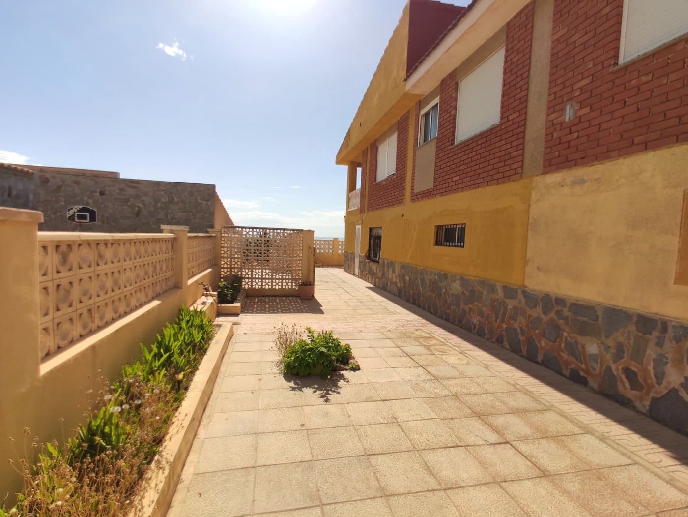 7 sypialnia Willa na sprzedaż w Guardamar del Segura z garażem - 759 000 € (Ref: 6940180)