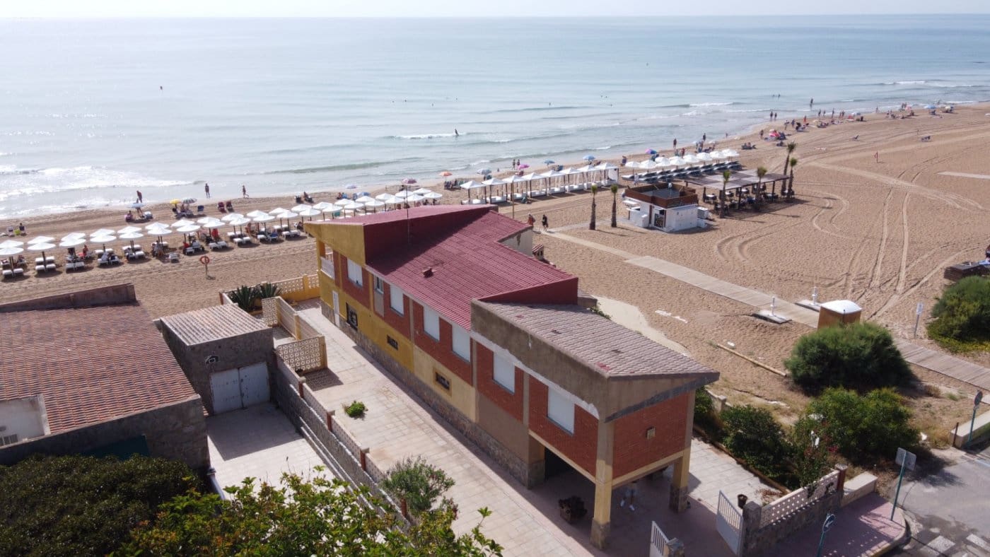 7 sypialnia Willa na sprzedaż w Guardamar del Segura z garażem - 759 000 € (Ref: 6940180)