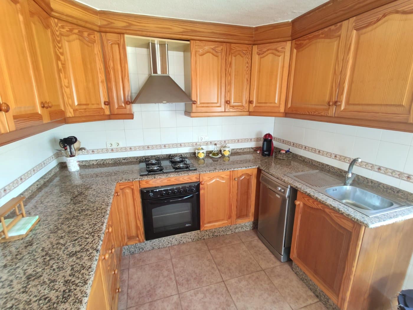 7 sypialnia Willa na sprzedaż w Guardamar del Segura z garażem - 759 000 € (Ref: 6940180)