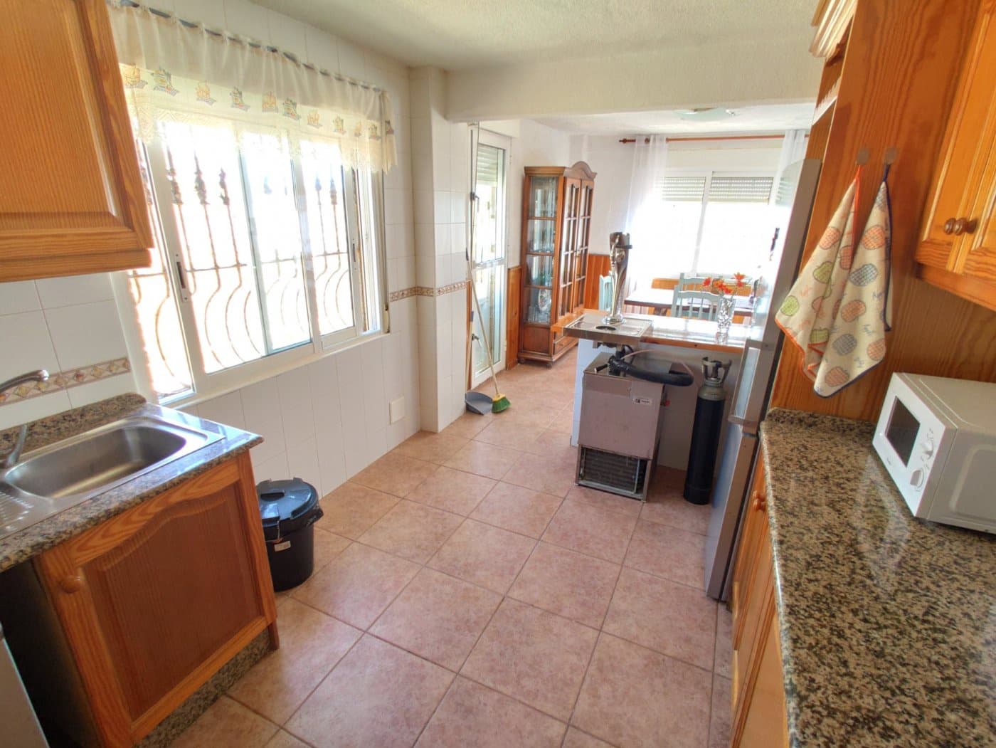 7 sypialnia Willa na sprzedaż w Guardamar del Segura z garażem - 759 000 € (Ref: 6940180)