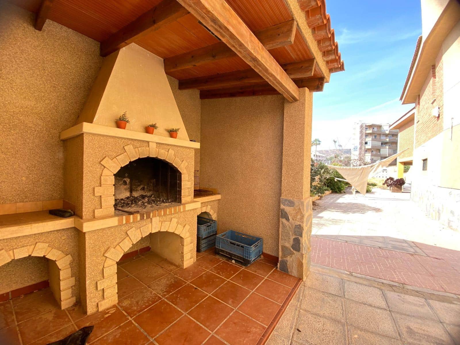 7 sypialnia Willa na sprzedaż w Guardamar del Segura z garażem - 759 000 € (Ref: 6940180)