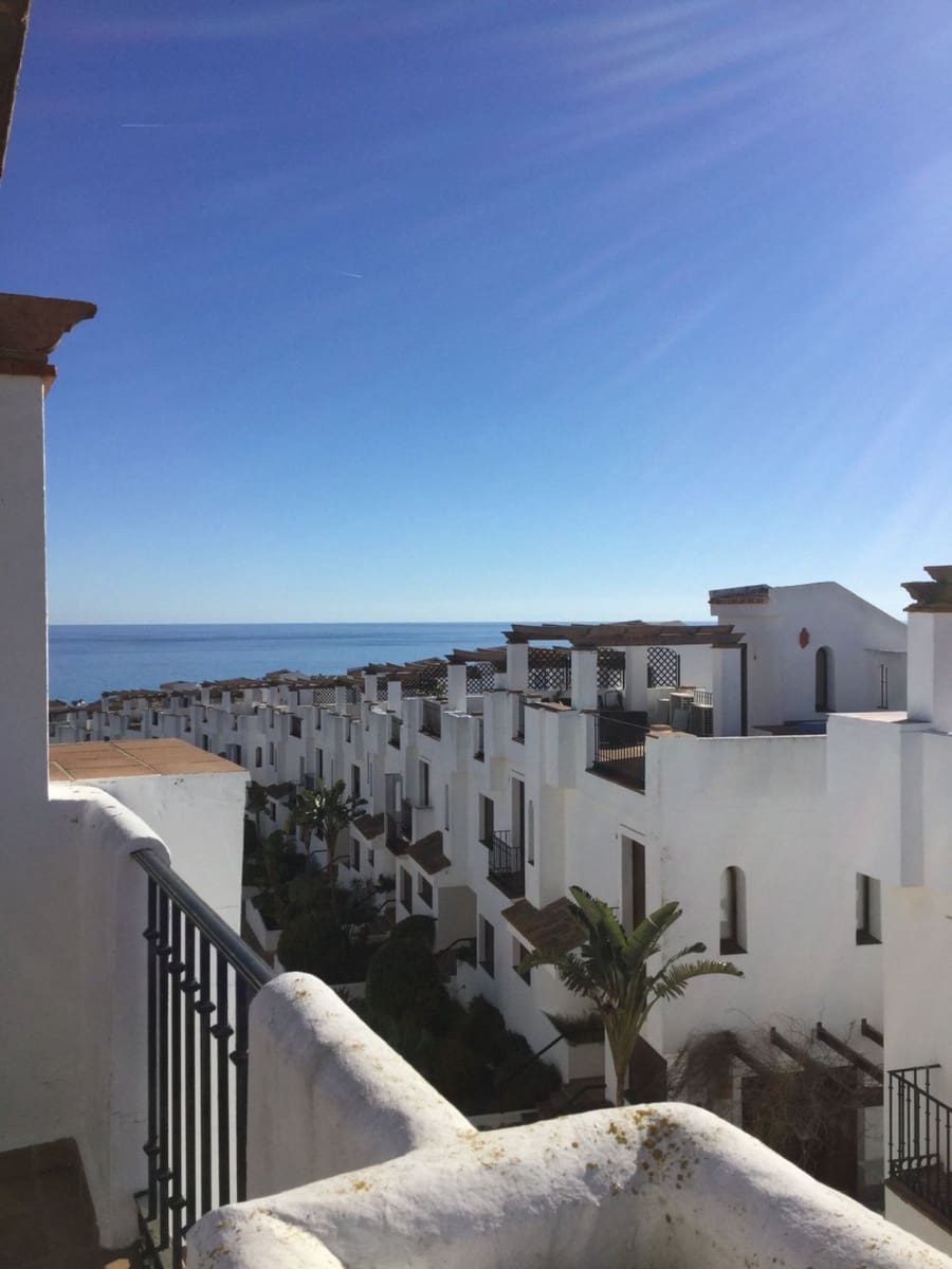 3 bedroom Villa for sale in La Alcaidesa with pool - € 420,000 (Ref: 6963530)