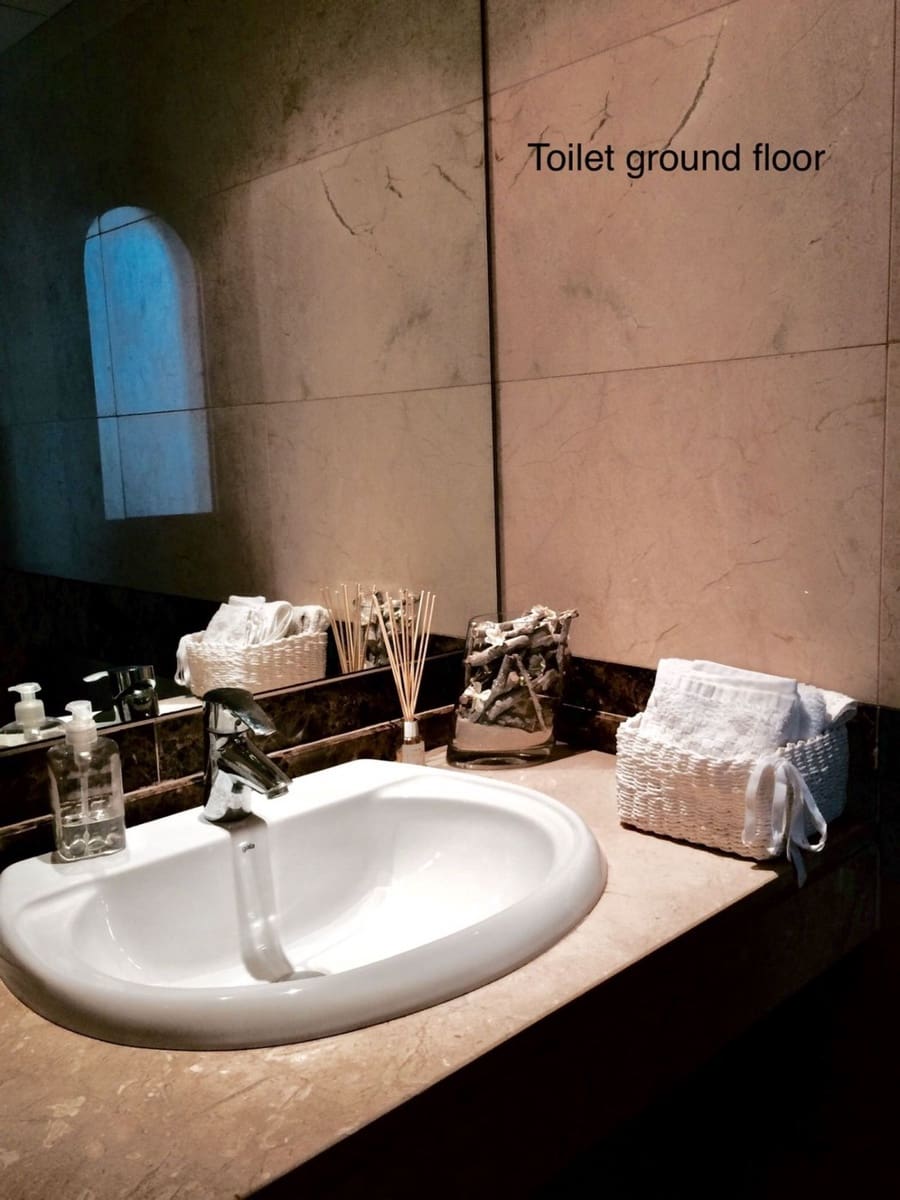 3 bedroom Villa for sale in La Alcaidesa with pool - € 420,000 (Ref: 6963530)