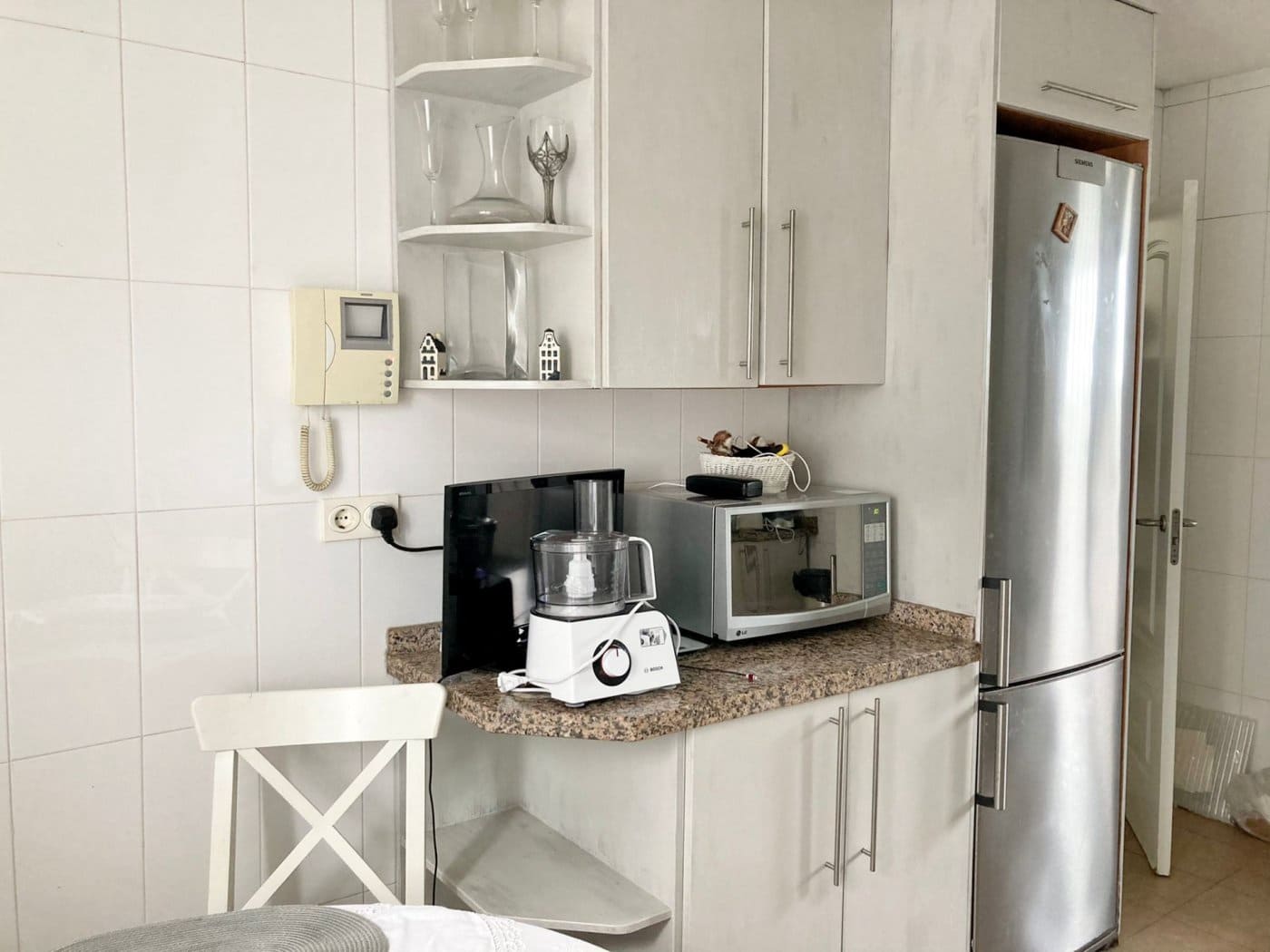 3 bedroom Villa for sale in La Alcaidesa with pool - € 420,000 (Ref: 6963530)