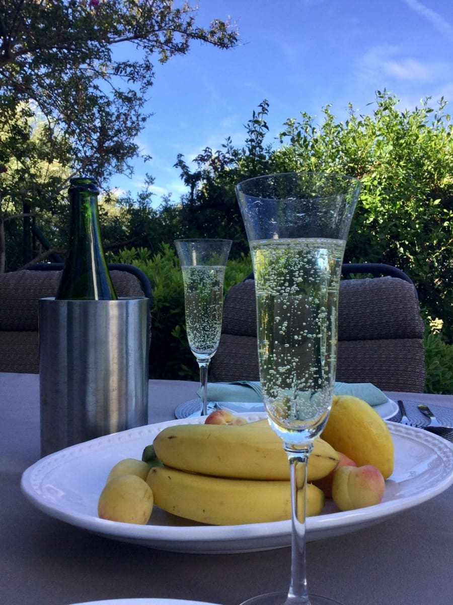 3 bedroom Villa for sale in La Alcaidesa with pool - € 420,000 (Ref: 6963530)