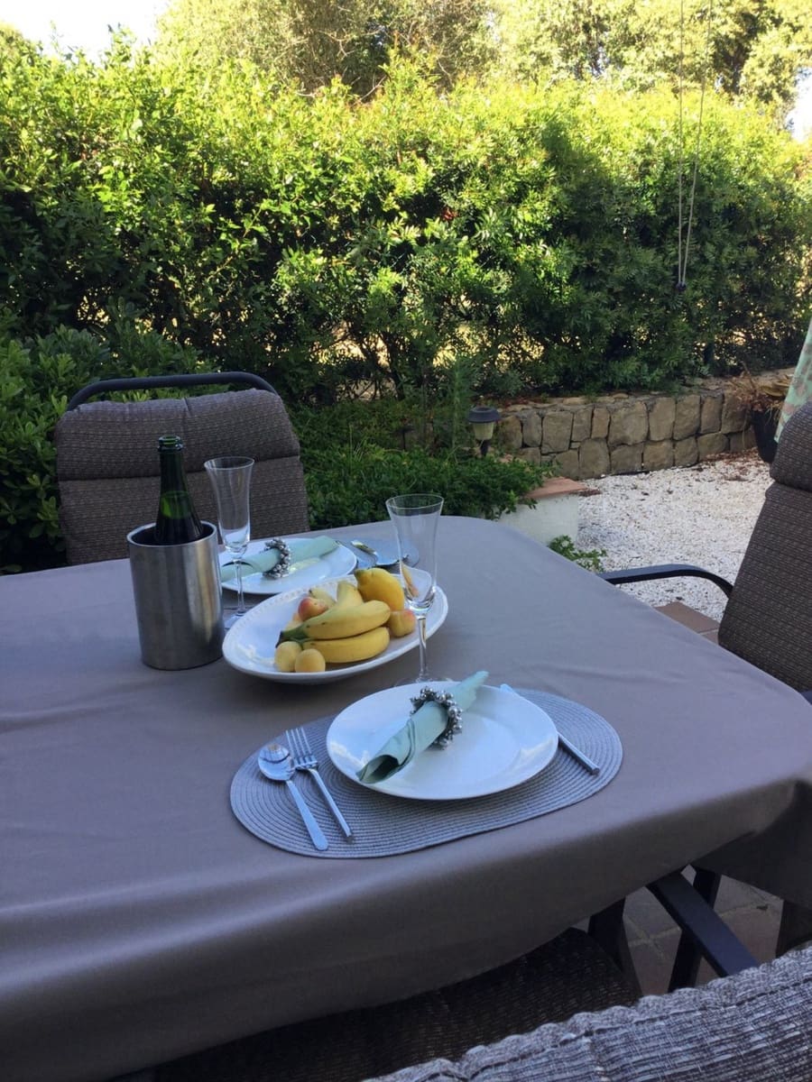 3 bedroom Villa for sale in La Alcaidesa with pool - € 420,000 (Ref: 6963530)