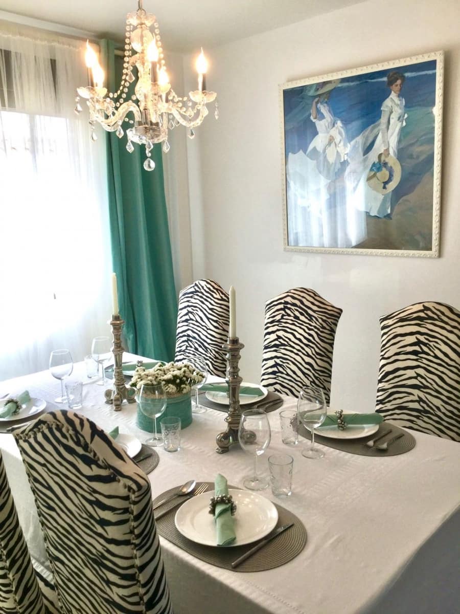 3 bedroom Villa for sale in La Alcaidesa with pool - € 420,000 (Ref: 6963530)