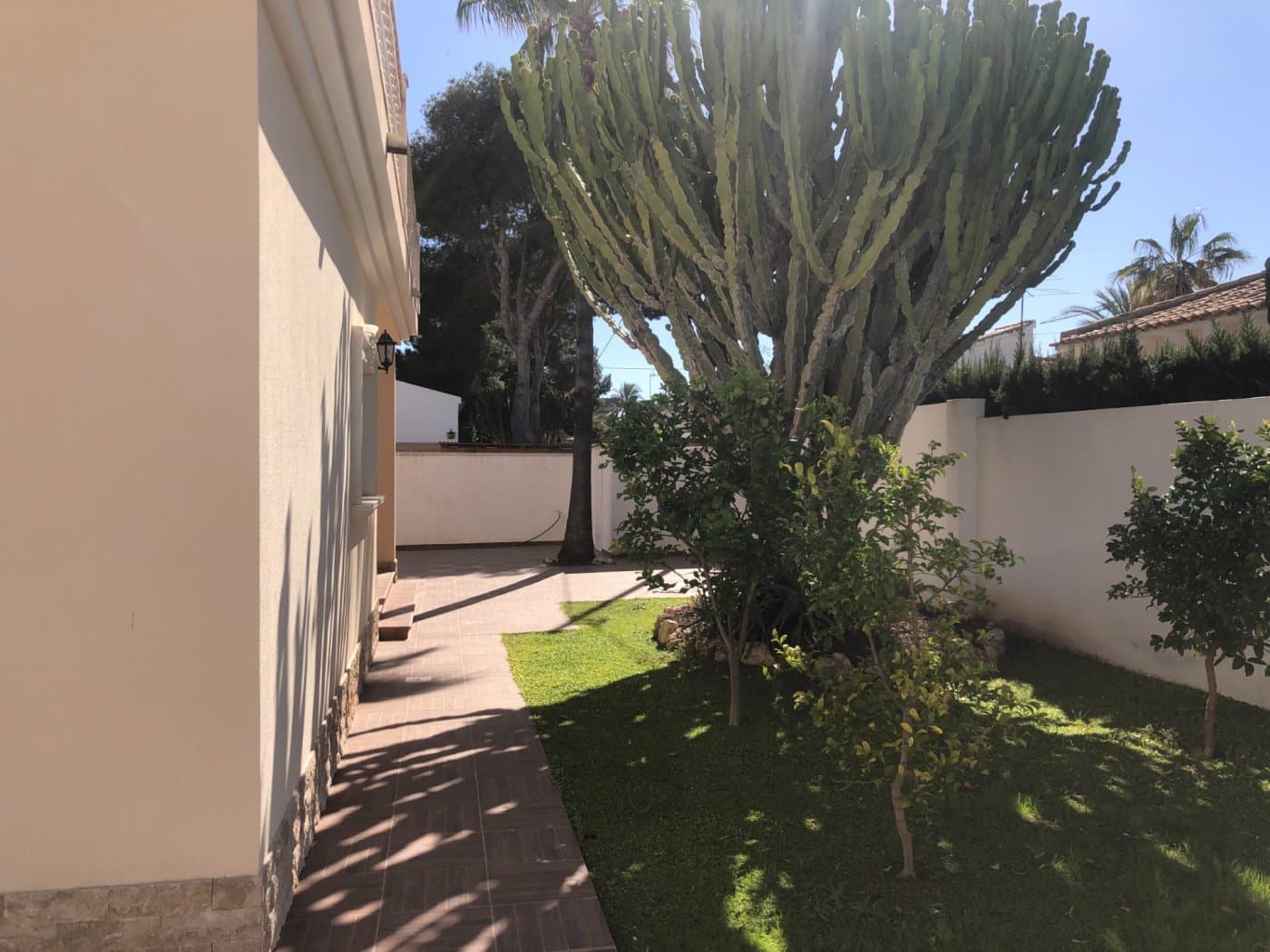 4 soverom Villa til salgs i Cabo Roig med svømmebasseng garasje - € 909 000 (Ref: 6990530)