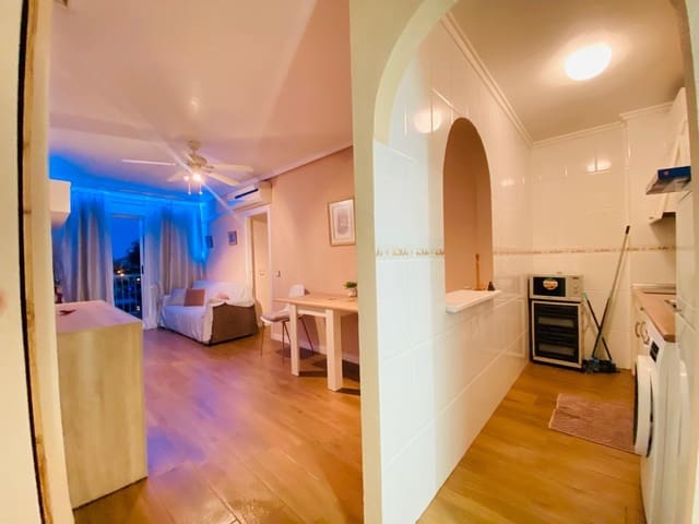 1 makuuhuone Huoneisto vuokrattavana paikassa Punta Prima, Torrevieja mukana uima-altaan 
autotalli - 750 € (Ref: 7546810)