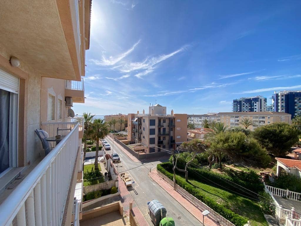 1 quarto Apartamento para arrendar em Punta Prima com piscina garagem - 650 € (Ref: 7546810)