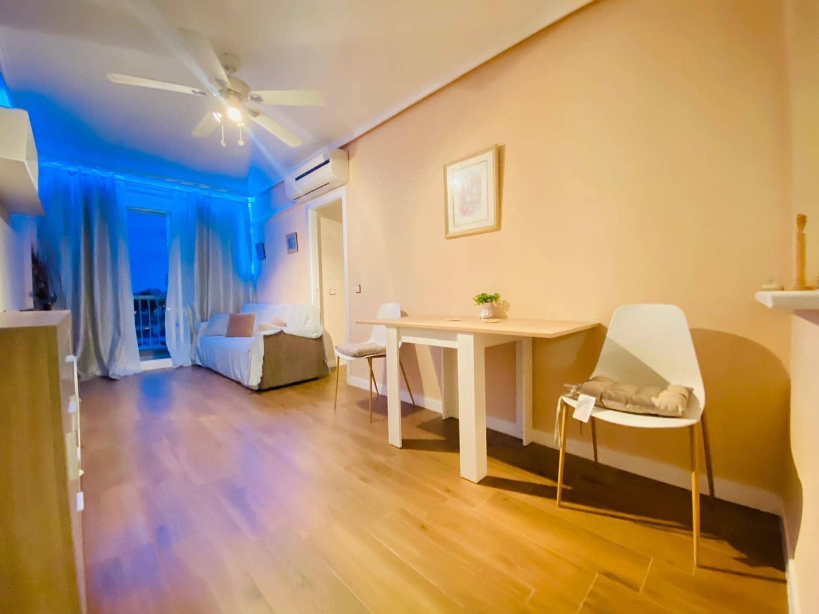 1 quarto Apartamento para arrendar em Punta Prima com piscina garagem - 650 € (Ref: 7546810)