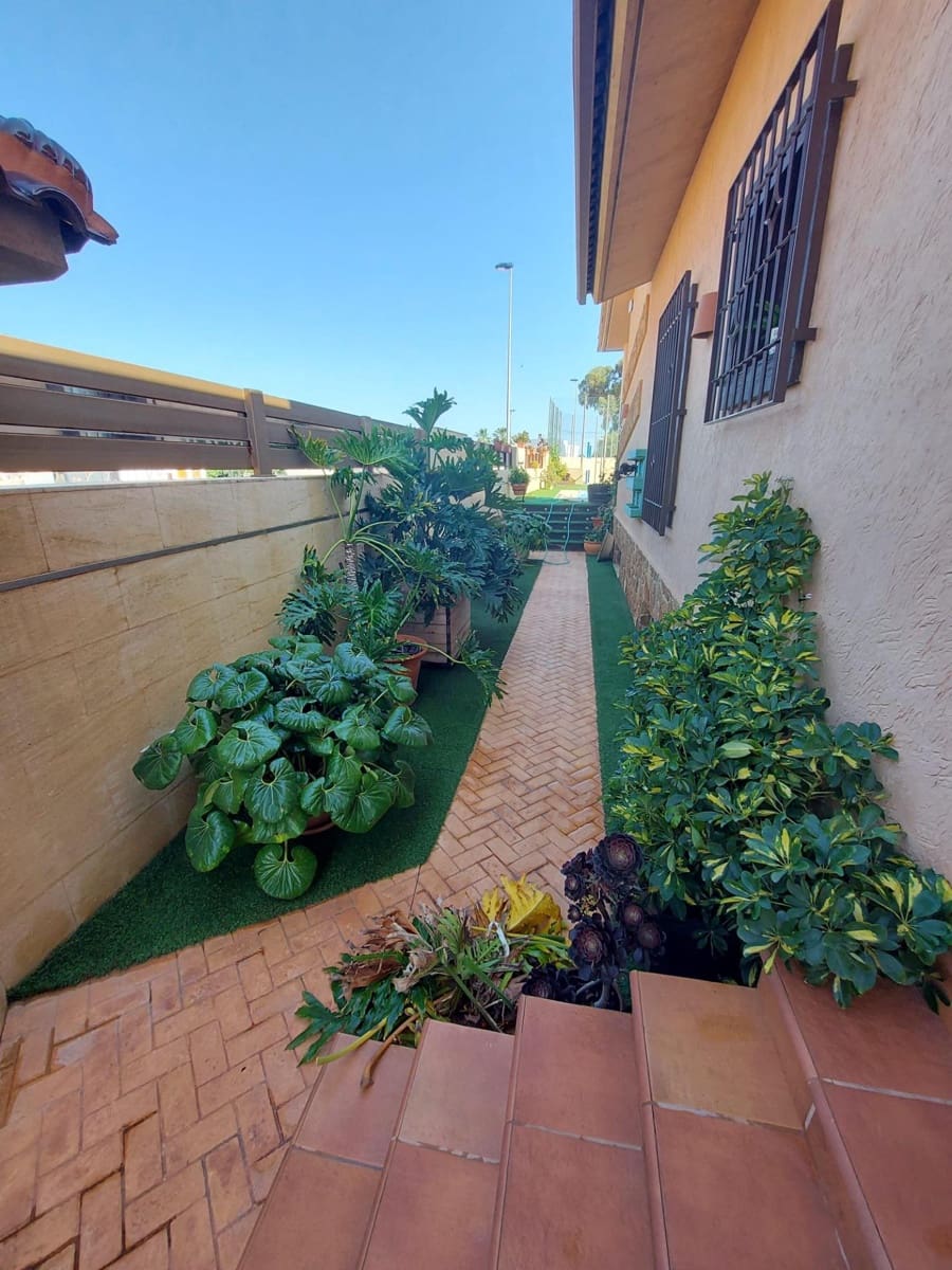 4 sypialnia Willa na sprzedaż w Santiago de la Ribera z basenem garażem - 895 000 € (Ref: 7694129)