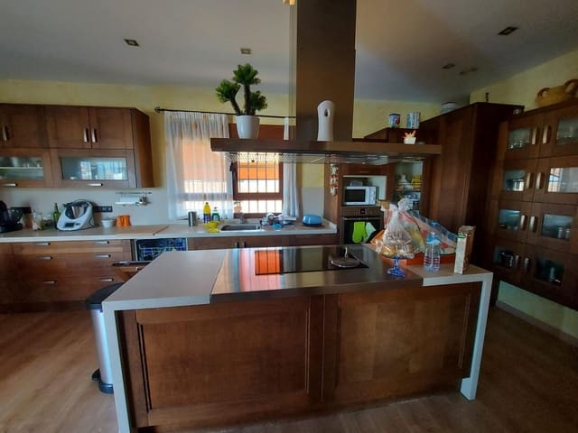 4 sypialnia Willa na sprzedaż w Santiago de la Ribera, San Javier z basenem garażem - 895 000 € (Ref: 7694129)