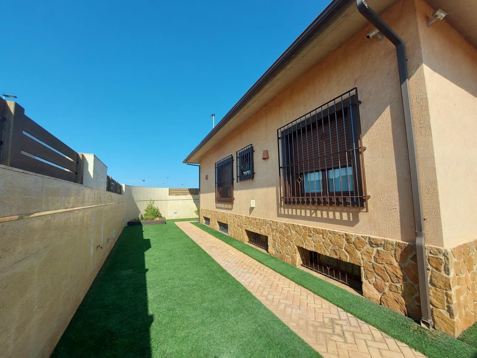 4 sypialnia Willa na sprzedaż w Santiago de la Ribera z basenem garażem - 895 000 € (Ref: 7694129)