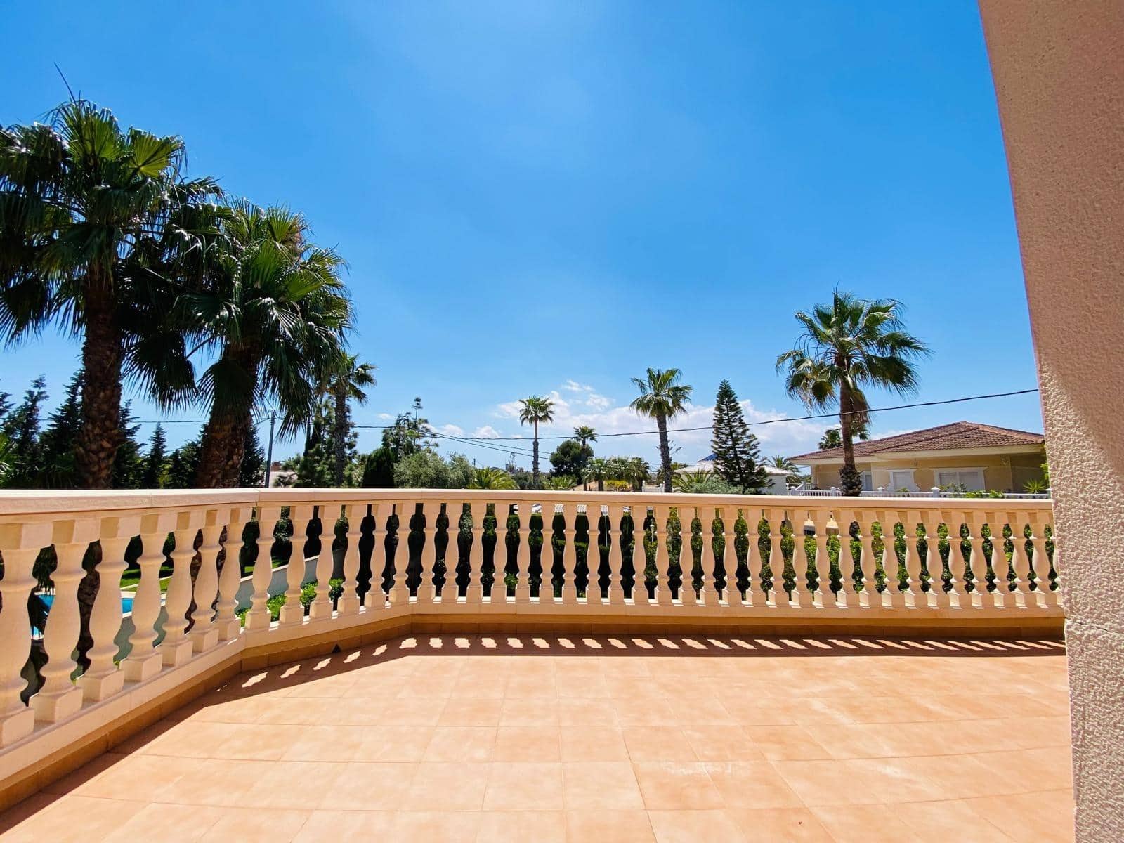 7 bedroom Villa for sale in Cabo Roig with pool garage - € 1,679,000 (Ref: 8377592)