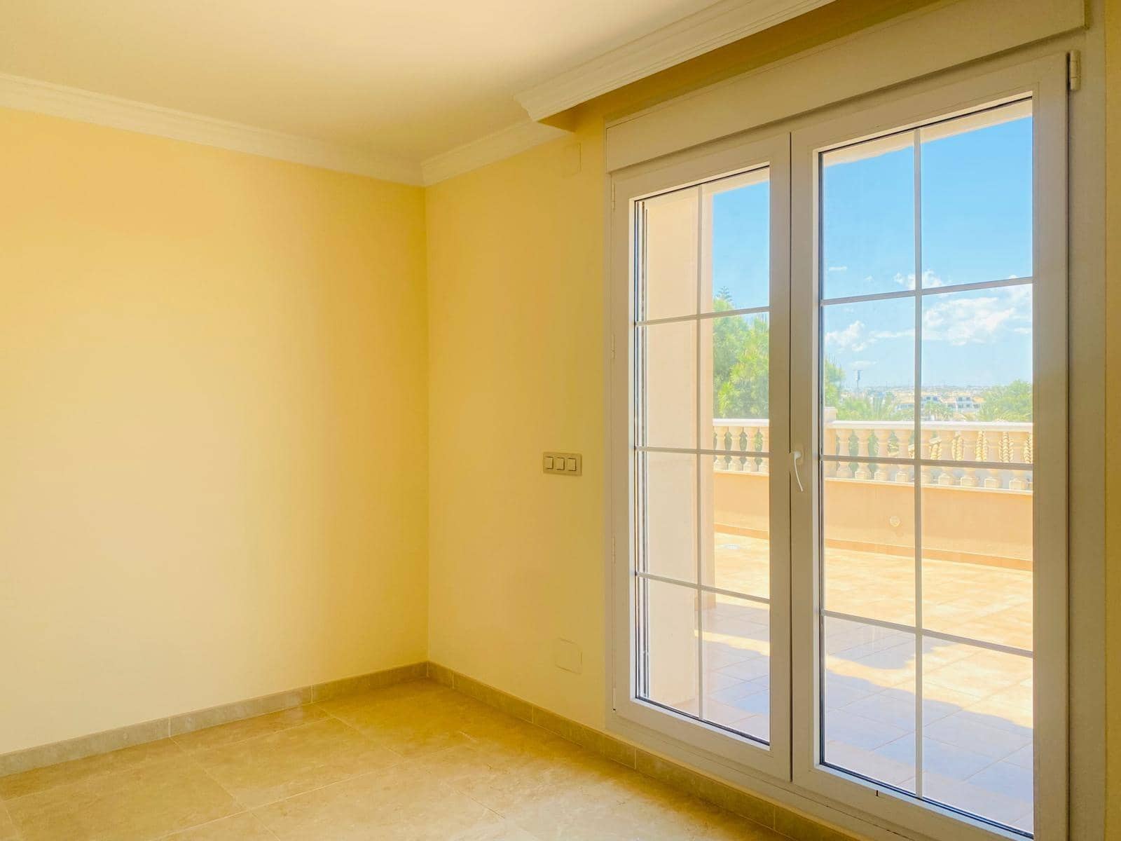 7 bedroom Villa for sale in Cabo Roig with pool garage - € 1,679,000 (Ref: 8377592)