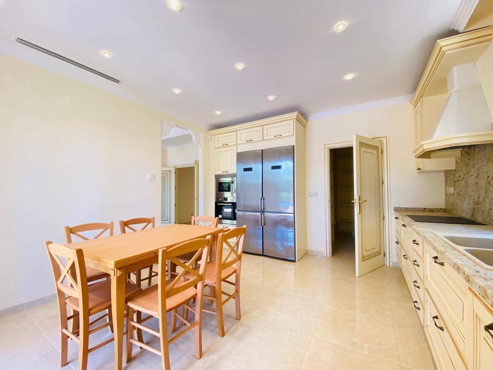 7 bedroom Villa for sale in Cabo Roig with pool garage - € 1,679,000 (Ref: 8377592)