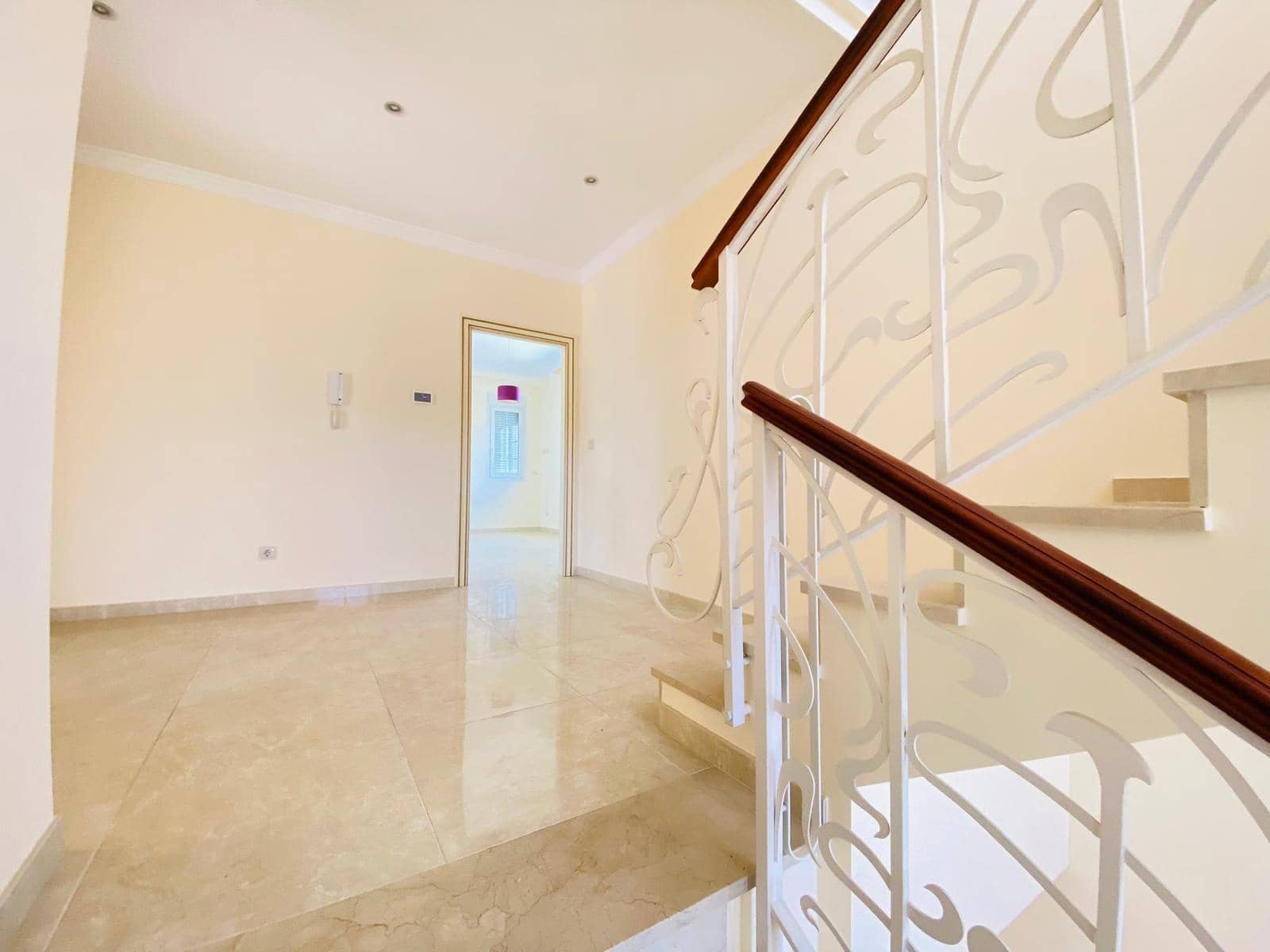 7 bedroom Villa for sale in Cabo Roig with pool garage - € 1,679,000 (Ref: 8377592)