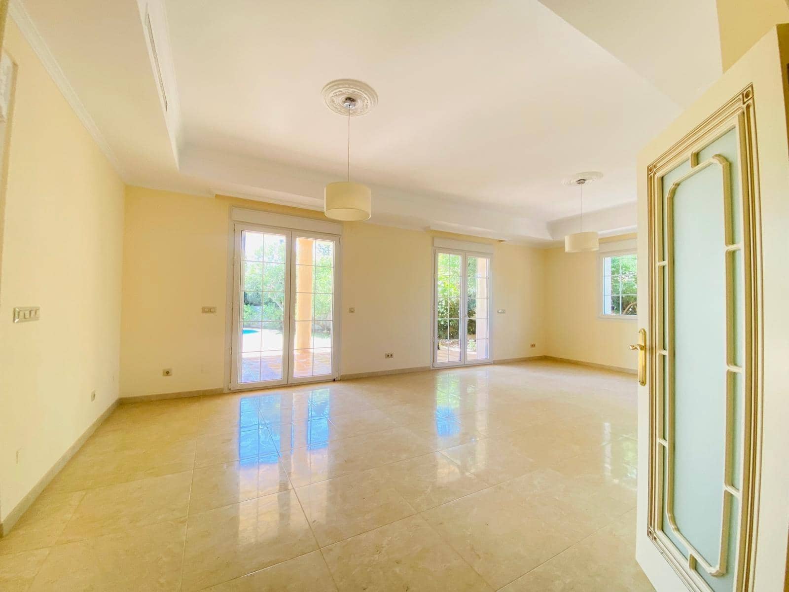 7 bedroom Villa for sale in Cabo Roig with pool garage - € 1,679,000 (Ref: 8377592)