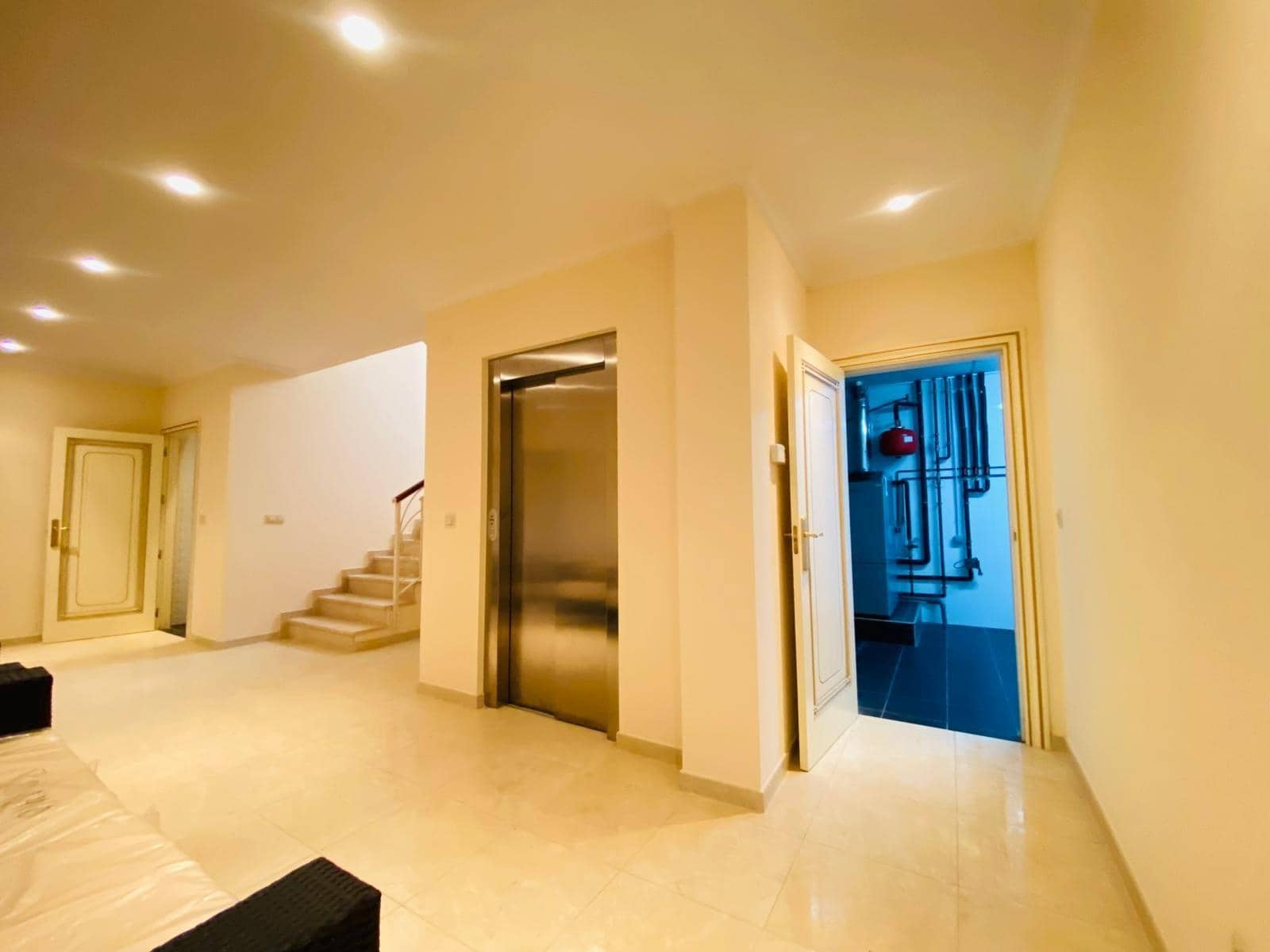 7 bedroom Villa for sale in Cabo Roig with pool garage - € 1,679,000 (Ref: 8377592)