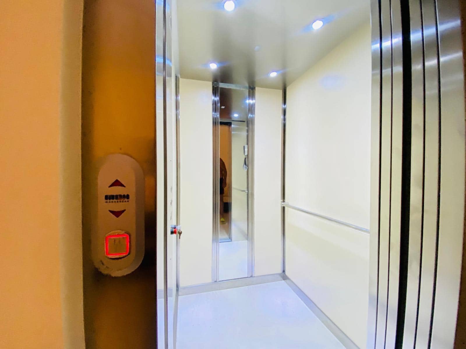 7 bedroom Villa for sale in Cabo Roig with pool garage - € 1,679,000 (Ref: 8377592)