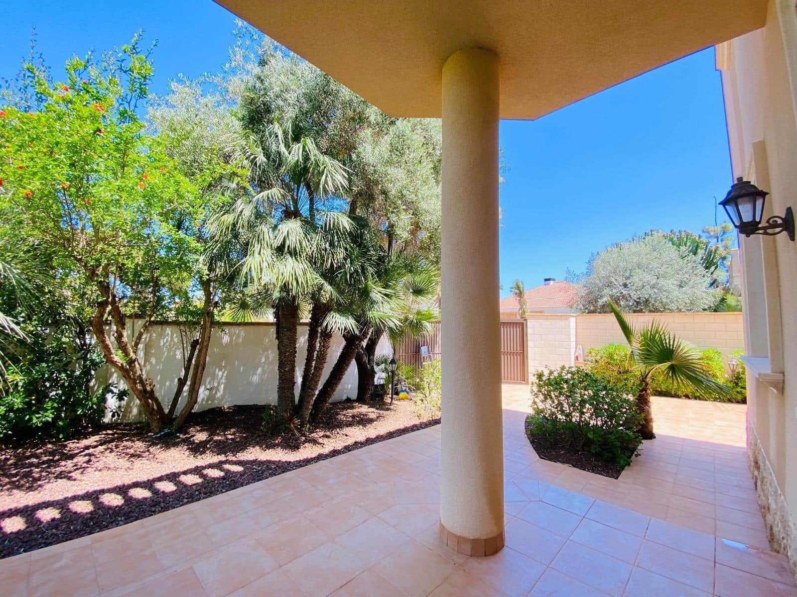 7 bedroom Villa for sale in Cabo Roig with pool garage - € 1,679,000 (Ref: 8377592)